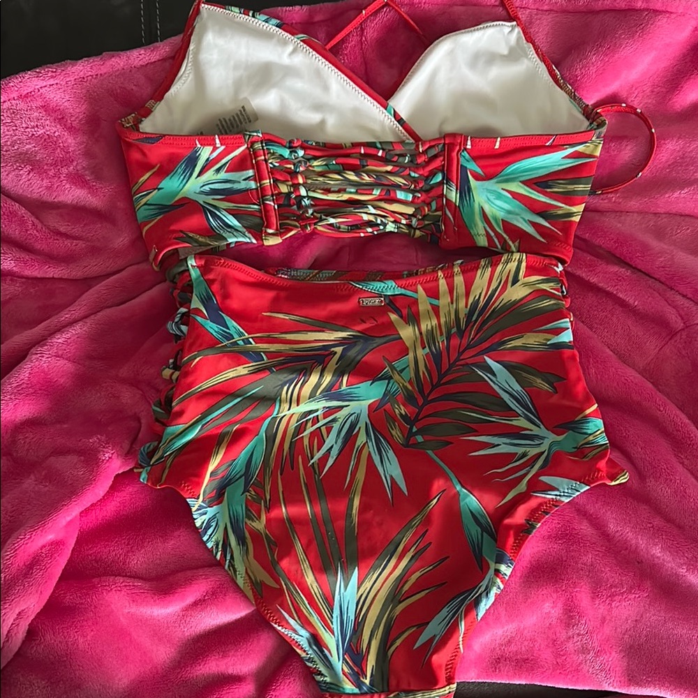 Tropical Red Swim Set - Picture 2 of 3